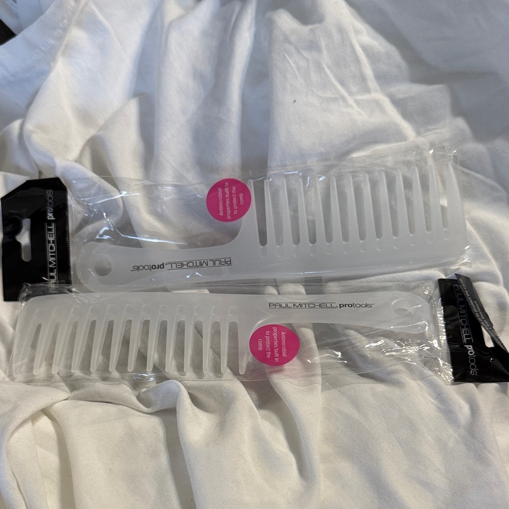❤️ 2 Paul Mitchell Pro Tools Detangler Combs with wide teeth